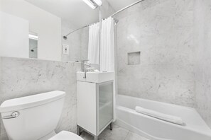 Secadora de cabello y shampoo 