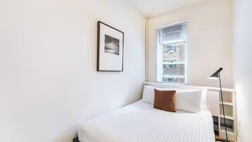 1 slaapkamer, een strijkplank/strijkijzer, gratis wifi