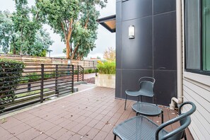 Terrace/patio - One Bed Perfect for WFH in Heart of Silicon Valley (Mountain View)