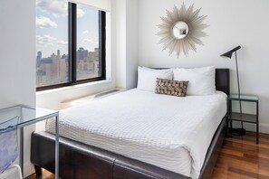 Unclassified image, 3 of 7, button