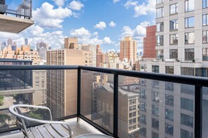 Unclassified image, 2 of 7, button