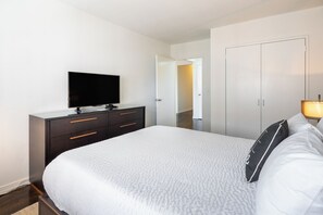 Unclassified image, 4 of 8, button