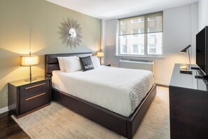 Unclassified image, 3 of 8, button