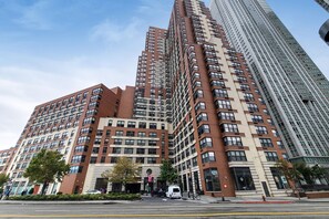 Unclassified image, 5 of 9, button