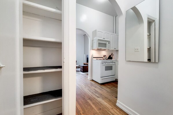 Interior - Peaceful Charming Upper West Side One Bedroom (New York)