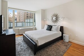 Iron/ironing board, free WiFi, bed sheets - Chelsea One Bedroom with Large Private Terrace (New York)