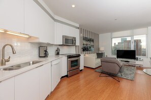 Unclassified image, 3 of 11, button