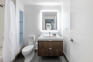 Unclassified image, 3 of 8, button