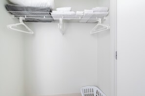 Unclassified image, 4 of 7, button