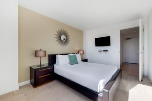 Unclassified image, 3 of 9, button