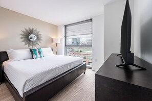 1 bedroom, iron/ironing board, free WiFi, bed sheets - 1 Bedroom Near Fenway Park in Luxury Building (Boston)