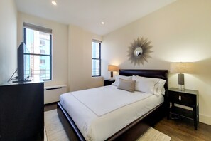 2 bedrooms, iron/ironing board, free WiFi - Spacious UWS Two Bedroom in Pre-War Building (New York)