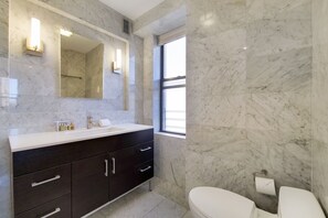 Unclassified image, 5 of 10, button