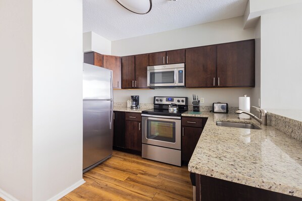 Fridge, microwave, oven, stovetop