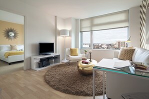 Unclassified image, 2 of 7, button