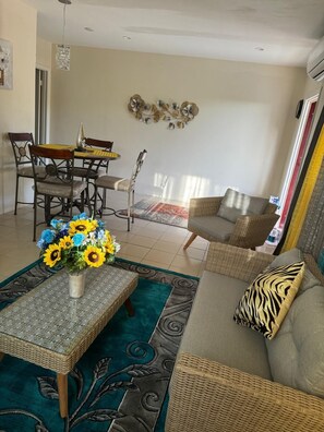 45-inch Smart TV with digital channels, Netflix, streaming services - Queen Anne's Apartments (Nassau)