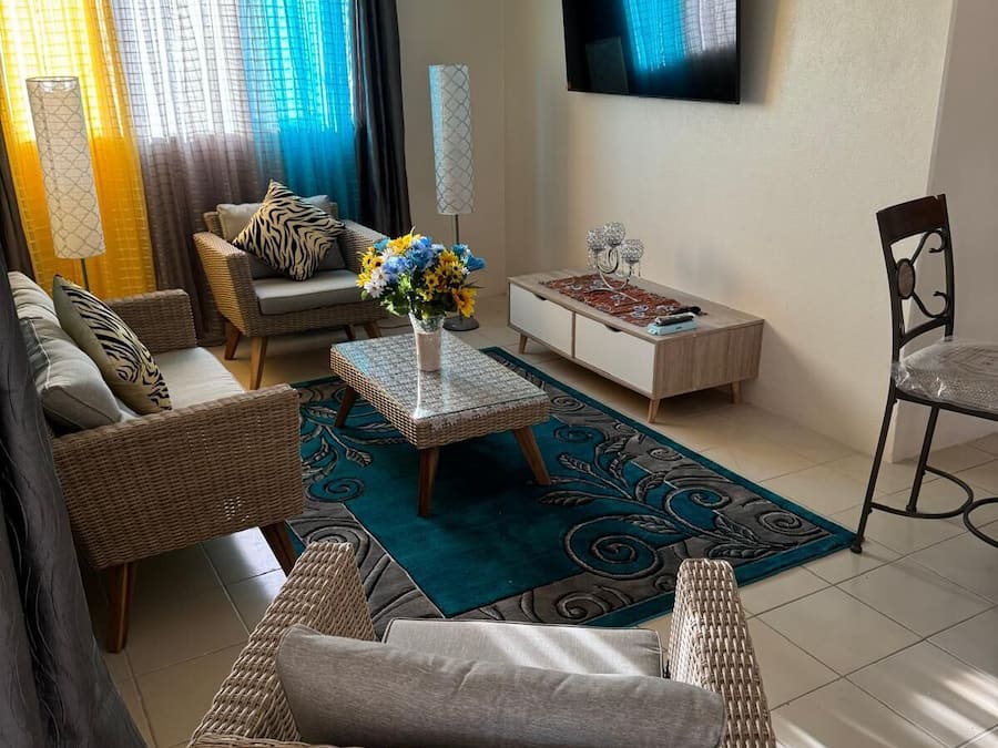 45-Zoll-Smart-TV mit Digitalempfang, Netflix, Streaming-Dienste