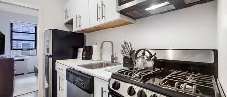 Fridge, microwave, oven, stovetop