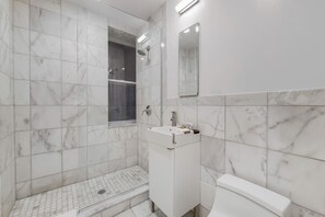 Unclassified image, 5 of 6, button - Chelsea Studio Apartment in Perfect Location (New York)