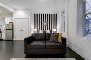 Unclassified image, 3 of 6, button - Chelsea Studio Apartment in Perfect Location (New York)