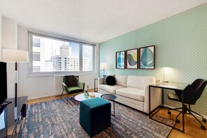 Unclassified image, 4 of 7, button