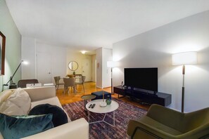 Uklassifisert bilde, 3 av 6, knapp