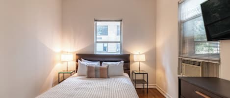 1 bedroom, iron/ironing board, WiFi (free)