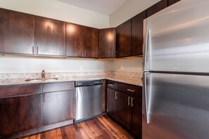Private kitchen - White Plains Two Bed with Luxury Amenities (White Plains)