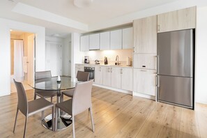 Unclassified image, 5 of 10, button