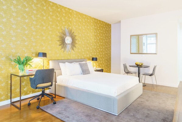 Unclassified image, 1 of 6, button