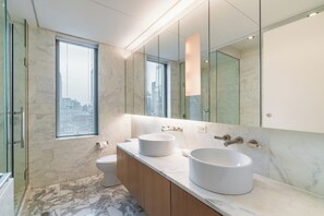 Unclassified image, 5 of 9, button