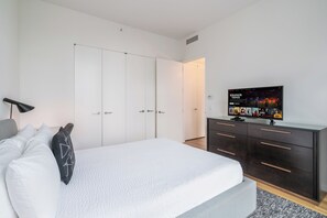 Unclassified image, 5 of 9, button