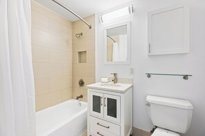 Hair dryer - Luxury Two Bed With Private Balcony on the UES (New York)