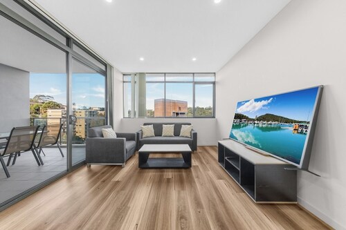 Two-Bedroom Apartment with Parking in Lane Cove