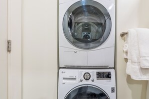 Unclassified image, 2 of 9, button