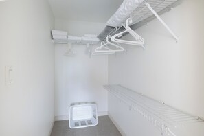 Unclassified image, 5 of 9, button