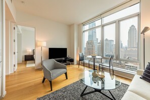 Unclassified image, 2 of 9, button