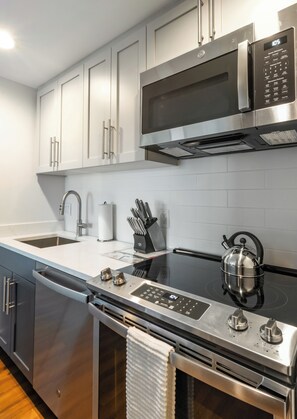 Unclassified image, 2 of 9, button - Modern One Bedroom with Amenities in Cambridge, MA (Cambridge)