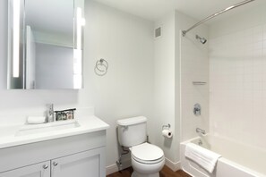 Unclassified image, 5 of 9, button