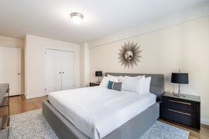 Unclassified image, 4 of 9, button