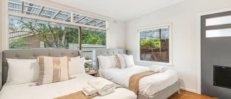 4 dormitorios, tabla de planchar con plancha, wifi y ropa de cama