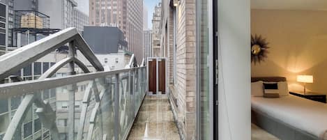 Iron/ironing board, free WiFi