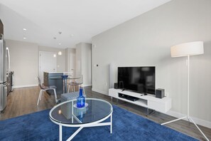 Unclassified image, 3 of 19, button