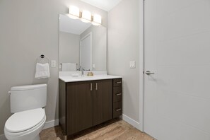 Unclassified image, 4 of 19, button