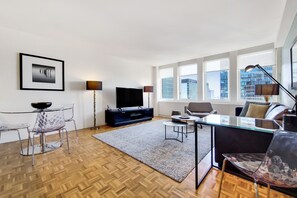 Unclassified image, 5 of 7, button - Modern One Bedroom Apartment in Boston's Back Bay (Boston)