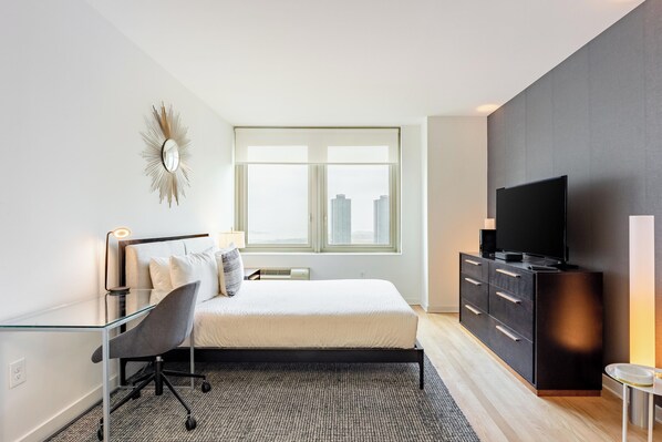 Iron/ironing board, free WiFi