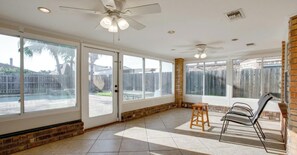 Interior -  Memorable 5 Bedroom luxurious house. (Kenner)