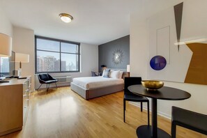 Unclassified image, 4 of 8, button