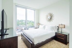 2 bedrooms, iron/ironing board, free WiFi, bed sheets - Spacious Two Bedroom with On-Site Amenities (White Plains)