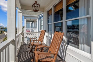 Property grounds - "Paradise Palms" 3 Bedroom 3.5 Bath Second Row Home! (Supply)